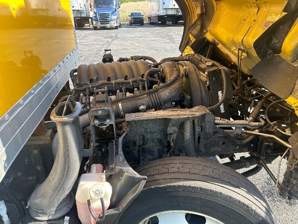 Light Duty Box Truck-Light and Medium Duty Trucks-Isuzu-2021-NPR EFI-Akron-OH-96,313\n\t\tmiles-$ 40,000 - Image 23