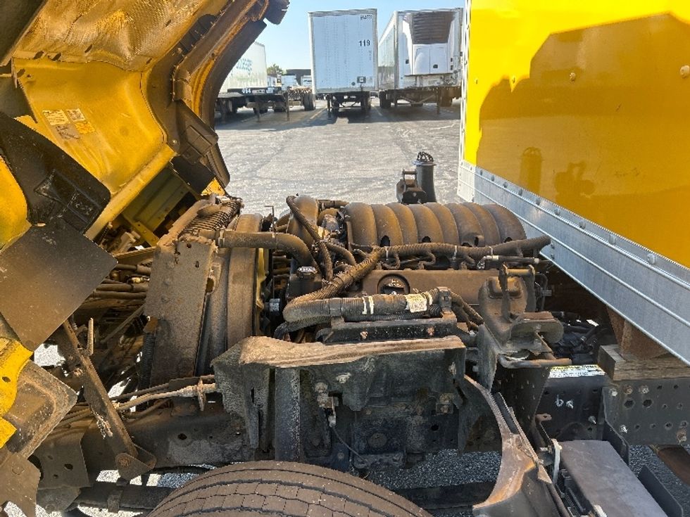 Light Duty Box Truck-Light and Medium Duty Trucks-Isuzu-2021-NPR EFI-Akron-OH-96,313\n\t\tmiles-$ 40,000 - Image 24