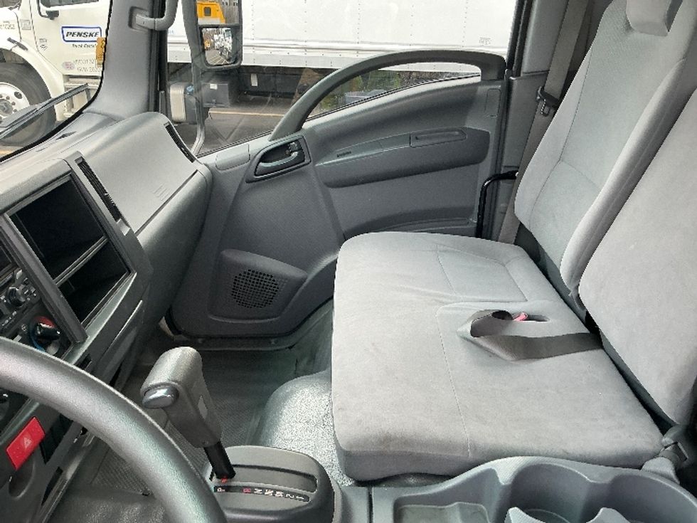 Light Duty Box Truck-Light and Medium Duty Trucks-Isuzu-2021-NPR EFI-Albany-NY-154,558\n\t\tmiles-$ 27,250 - Image 19