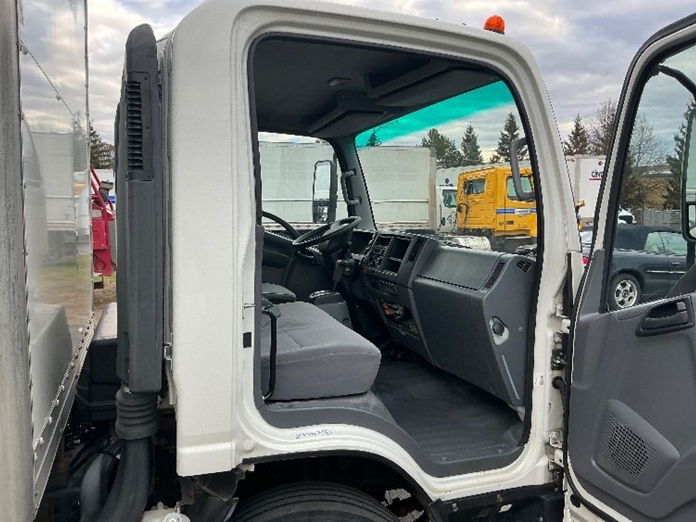 Light Duty Box Truck-Light and Medium Duty Trucks-Isuzu-2021-NPR EFI-Albany-NY-154,558\n\t\tmiles-$ 27,250 - Image 20