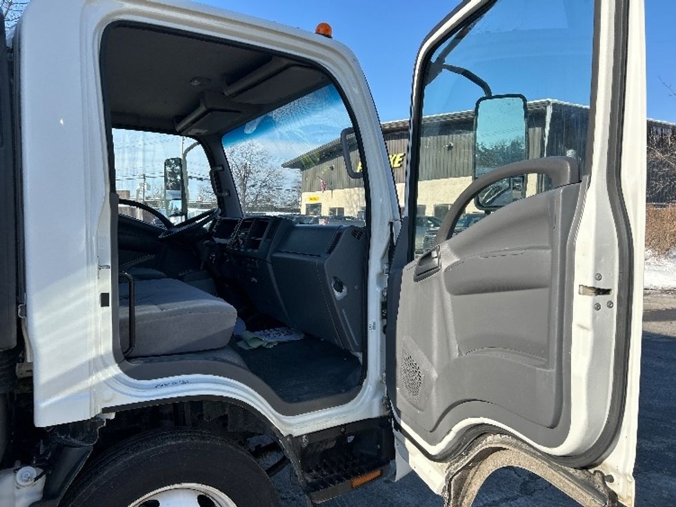 Light Duty Box Truck-Light and Medium Duty Trucks-Isuzu-2021-NPR EFI-Albany-NY-65,380\n\t\tmiles-$ 40,500 - Image 20