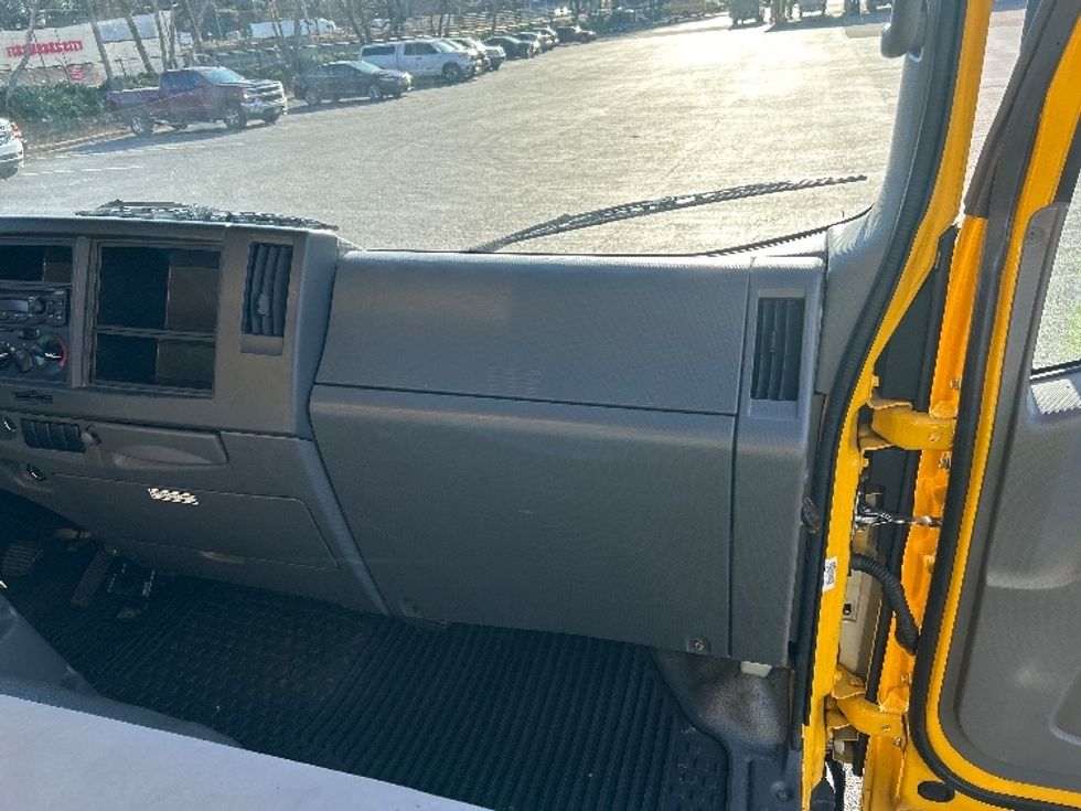 Light Duty Box Truck-Light and Medium Duty Trucks-Isuzu-2021-NPR EFI-Atlanta-GA-104,695\n\t\tmiles-$ 37,500 - Image 21