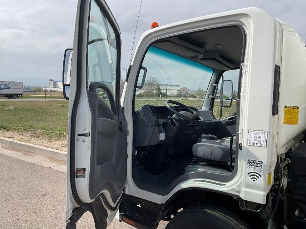 Light Duty Box Truck-Light and Medium Duty Trucks-Isuzu-2021-NPR EFI-Aurora-CO-73,506\n\t\tmiles-$ 45,250 - Image 16