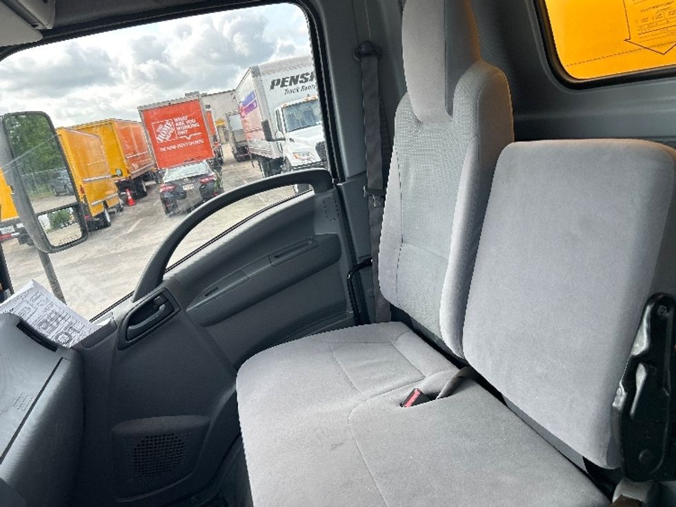 Light Duty Box Truck-Light and Medium Duty Trucks-Isuzu-2021-NPR EFI-Baton Rouge-LA-104,615\n\t\tmiles-$ 37,500 - Image 19