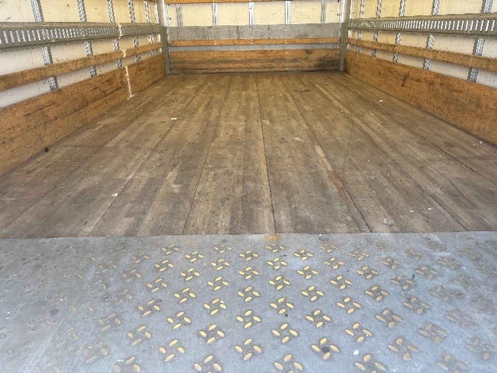 Light Duty Box Truck-Light and Medium Duty Trucks-Isuzu-2021-NPR EFI-Baton Rouge-LA-90,629\n\t\tmiles-$ 41,750 - Image 10