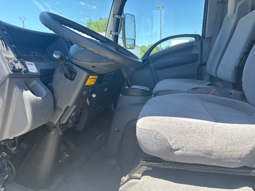 Light Duty Box Truck-Light and Medium Duty Trucks-Isuzu-2021-NPR EFI-Baton Rouge-LA-90,629\n\t\tmiles-$ 41,750 - Image 19