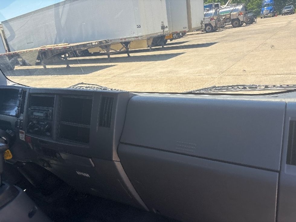 Light Duty Box Truck-Light and Medium Duty Trucks-Isuzu-2021-NPR EFI-Baton Rouge-LA-90,629\n\t\tmiles-$ 41,750 - Image 21