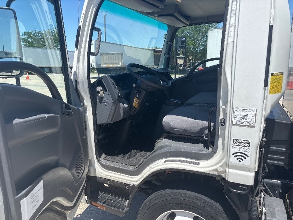 Light Duty Box Truck-Light and Medium Duty Trucks-Isuzu-2021-NPR EFI-Baton Rouge-LA-90,812\n\t\tmiles-$ 41,750 - Image 16