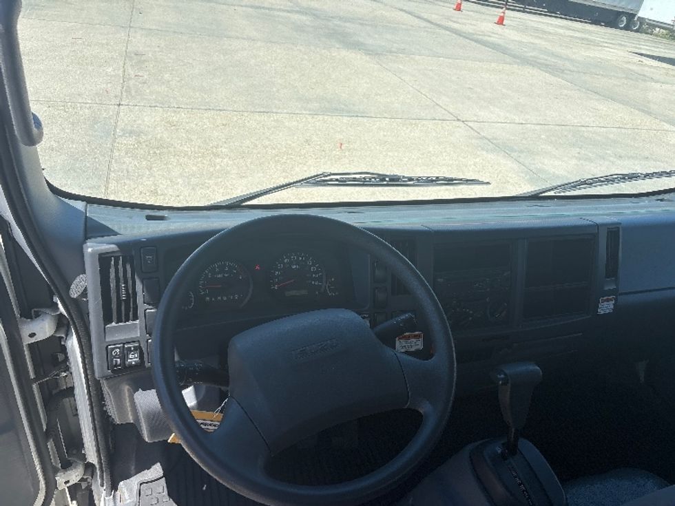 Light Duty Box Truck-Light and Medium Duty Trucks-Isuzu-2021-NPR EFI-Baton Rouge-LA-90,812\n\t\tmiles-$ 41,750 - Image 18