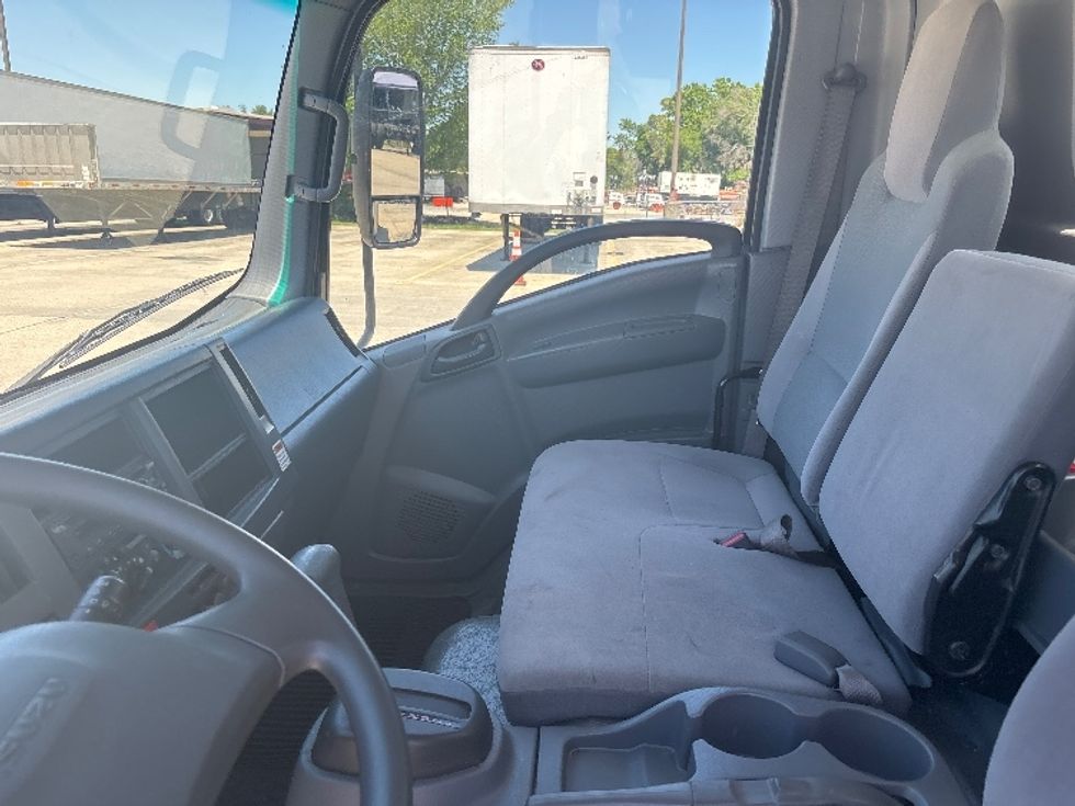 Light Duty Box Truck-Light and Medium Duty Trucks-Isuzu-2021-NPR EFI-Baton Rouge-LA-90,812\n\t\tmiles-$ 41,750 - Image 19