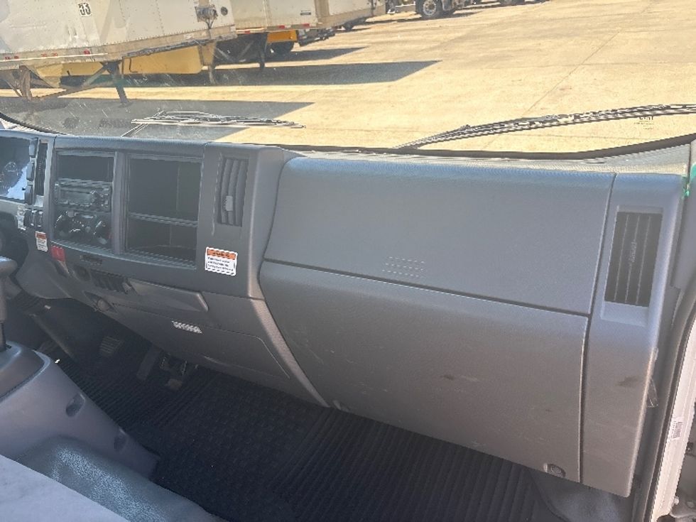 Light Duty Box Truck-Light and Medium Duty Trucks-Isuzu-2021-NPR EFI-Baton Rouge-LA-90,812\n\t\tmiles-$ 41,750 - Image 21
