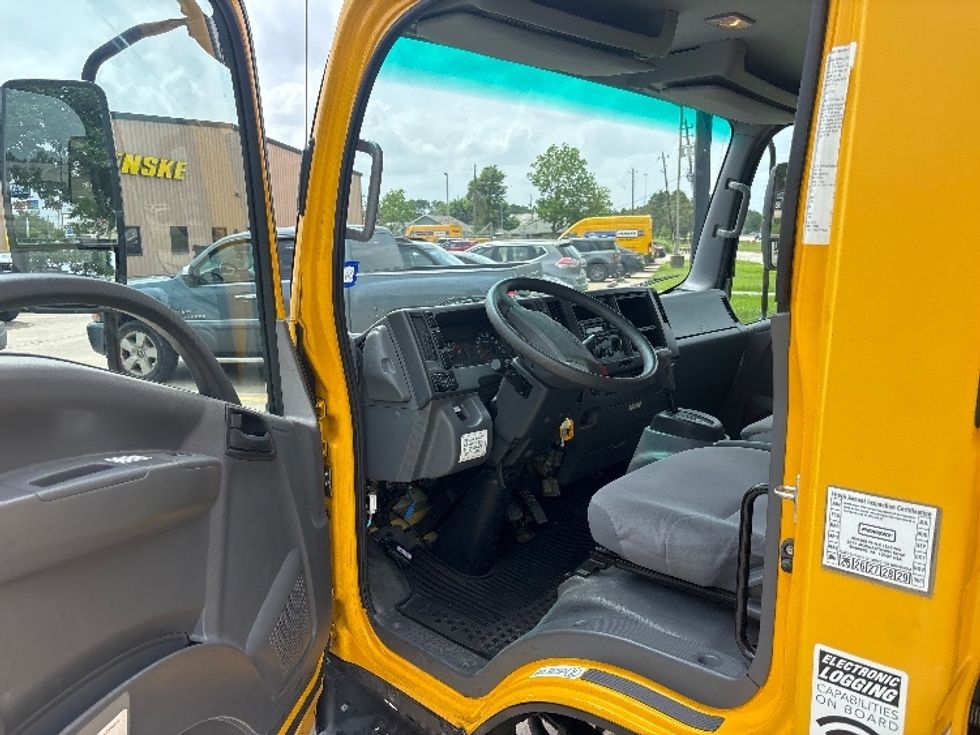 Light Duty Box Truck-Light and Medium Duty Trucks-Isuzu-2021-NPR EFI-Beaumont-TX-57,311\n\t\tmiles-$ 44,000 - Image 16
