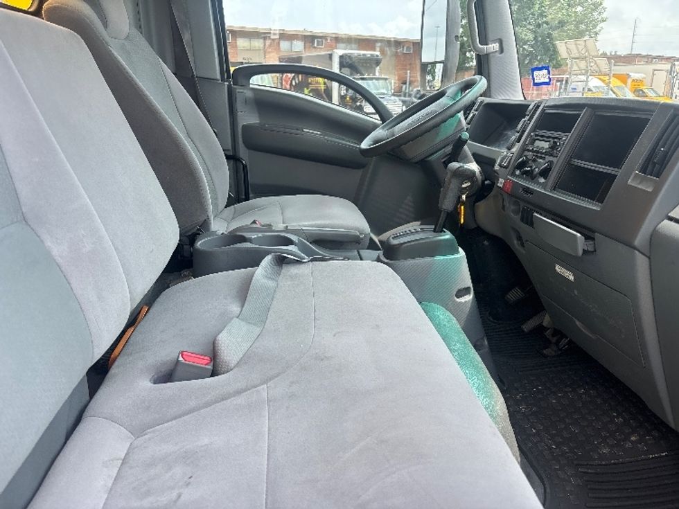 Light Duty Box Truck-Light and Medium Duty Trucks-Isuzu-2021-NPR EFI-Beaumont-TX-57,311\n\t\tmiles-$ 44,000 - Image 21