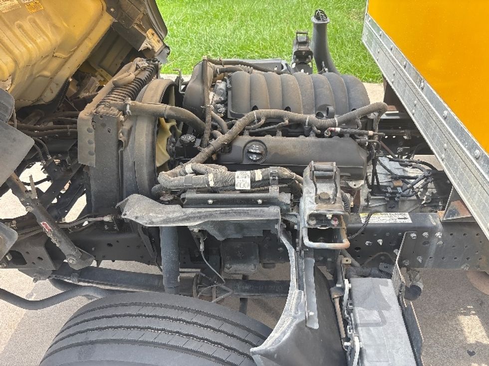 Light Duty Box Truck-Light and Medium Duty Trucks-Isuzu-2021-NPR EFI-Beaumont-TX-57,311\n\t\tmiles-$ 44,000 - Image 23