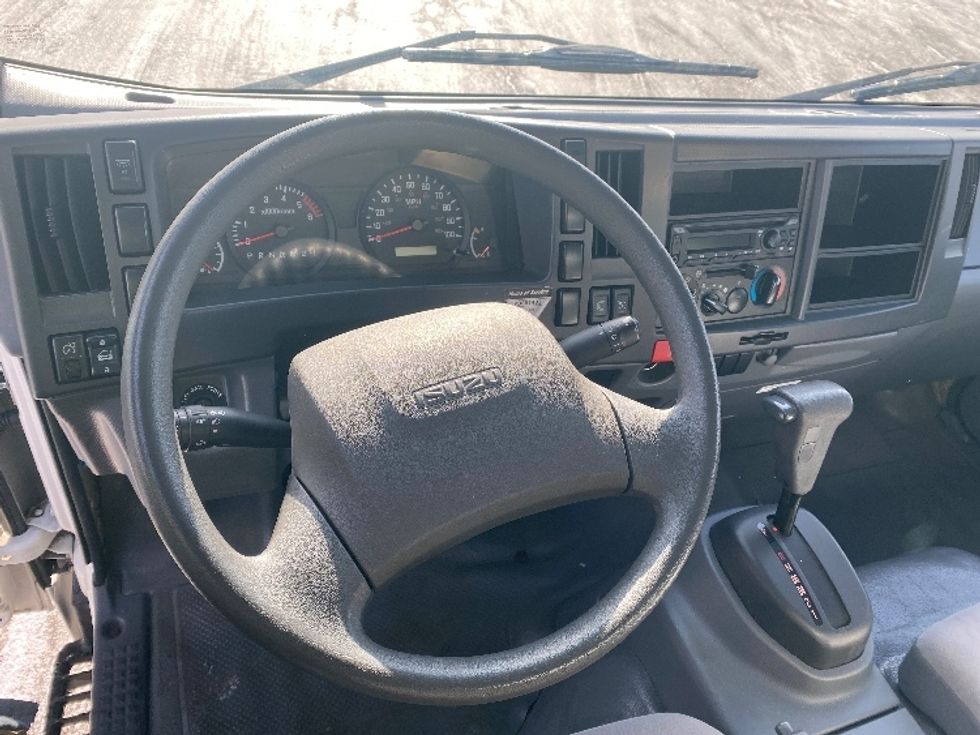 Light Duty Box Truck-Light and Medium Duty Trucks-Isuzu-2021-NPR EFI-Binghamton-NY-100,909\n\t\tmiles-$ 36,750 - Image 17