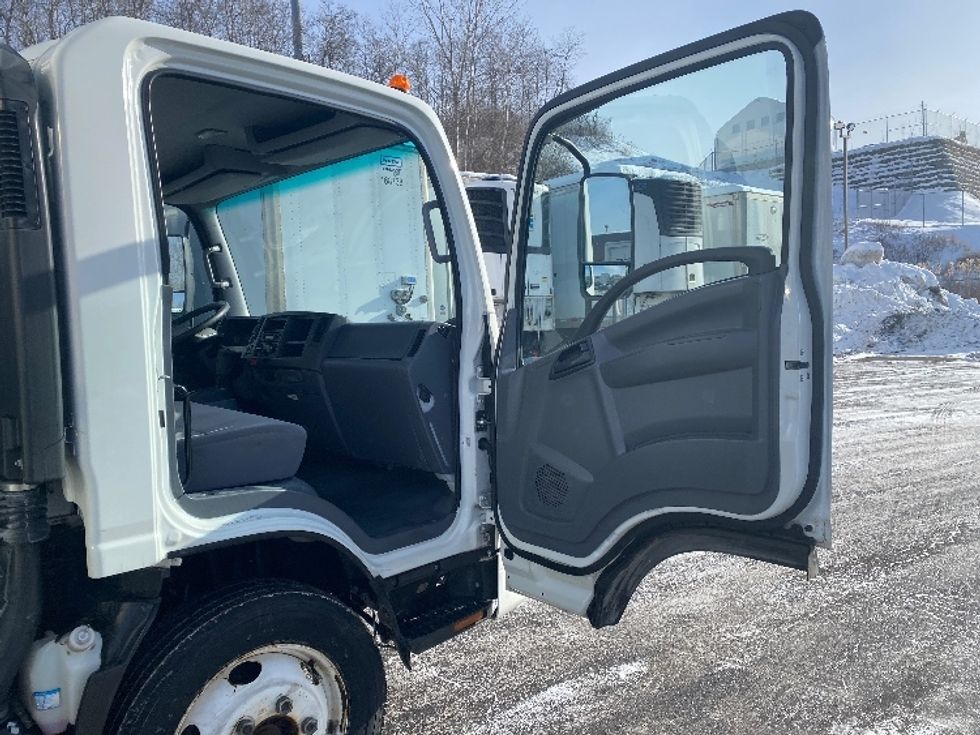 Light Duty Box Truck-Light and Medium Duty Trucks-Isuzu-2021-NPR EFI-Binghamton-NY-100,909\n\t\tmiles-$ 36,750 - Image 20