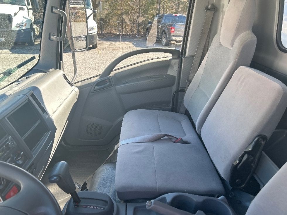 Light Duty Box Truck-Light and Medium Duty Trucks-Isuzu-2021-NPR EFI-Blountville-TN-127,448\n\t\tmiles-$ 36,500 - Image 19