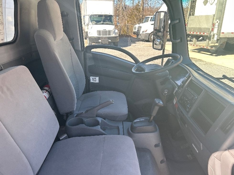 Light Duty Box Truck-Light and Medium Duty Trucks-Isuzu-2021-NPR EFI-Blountville-TN-127,448\n\t\tmiles-$ 36,500 - Image 22