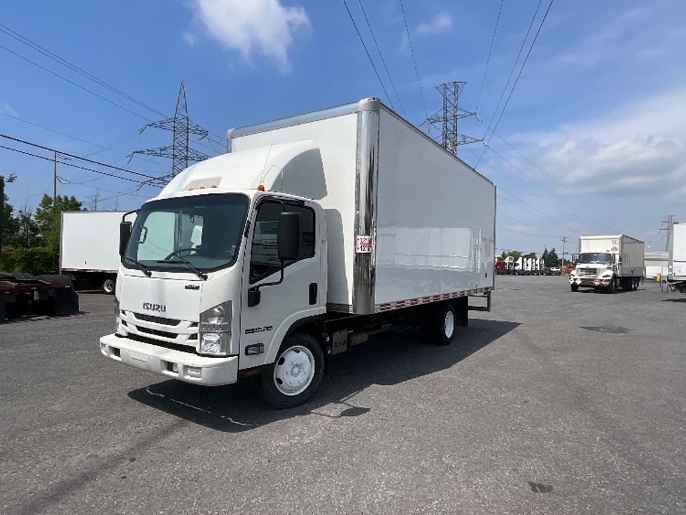 Light Duty Box Truck-Light and Medium Duty Trucks-Isuzu-2021-NPR EFI-Boucherville-PQ-178,139\n\t\tkm-$ 46,000 - Image 1