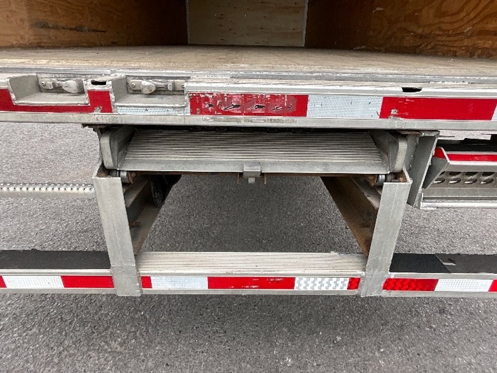 Light Duty Box Truck-Light and Medium Duty Trucks-Isuzu-2021-NPR EFI-Boucherville-PQ-178,139\n\t\tkm-$ 46,000 - Image 10