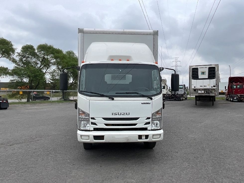 Light Duty Box Truck-Light and Medium Duty Trucks-Isuzu-2021-NPR EFI-Boucherville-PQ-178,139\n\t\tkm-$ 46,000 - Image 2