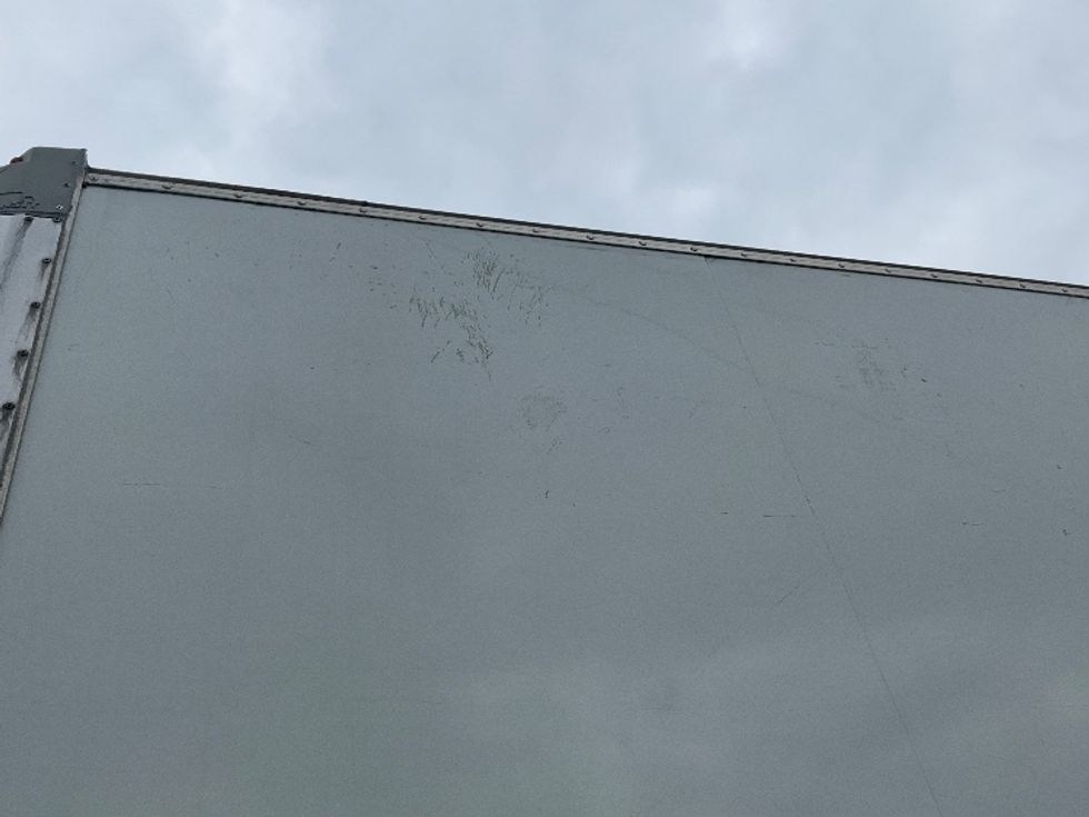 Light Duty Box Truck-Light and Medium Duty Trucks-Isuzu-2021-NPR EFI-Boucherville-PQ-178,139\n\t\tkm-$ 46,000 - Image 25