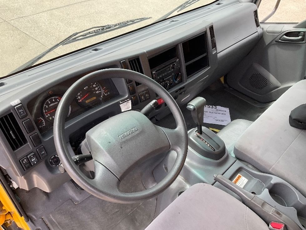 Light Duty Box Truck-Light and Medium Duty Trucks-Isuzu-2021-NPR EFI-Bowling Green-KY-94,044\n\t\tmiles-$ 37,750 - Image 17