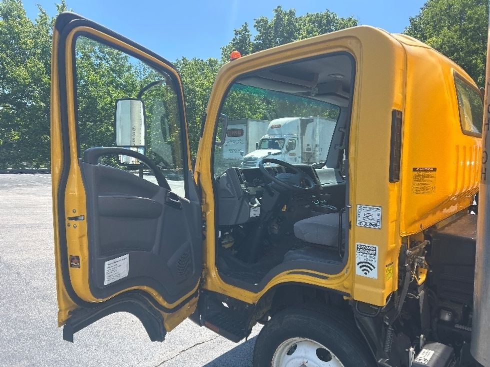 Light Duty Box Truck-Light and Medium Duty Trucks-Isuzu-2021-NPR EFI-Bowling Green-KY-97,110\n\t\tmiles-$ 36,250 - Image 16