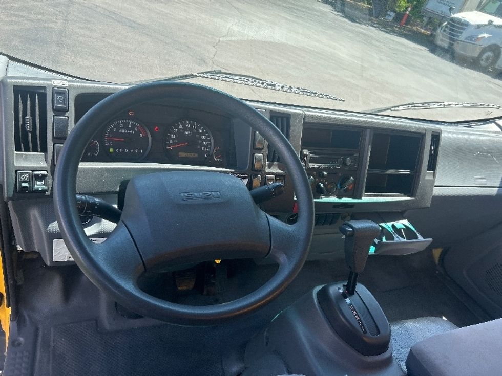 Light Duty Box Truck-Light and Medium Duty Trucks-Isuzu-2021-NPR EFI-Bowling Green-KY-97,110\n\t\tmiles-$ 36,250 - Image 17