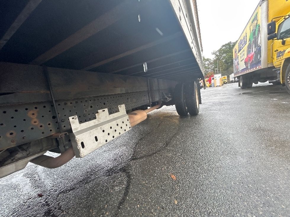 Light Duty Box Truck-Light and Medium Duty Trucks-Isuzu-2021-NPR EFI-Braintree-MA-112,197\n\t\tmiles-$ 33,750 - Image 5