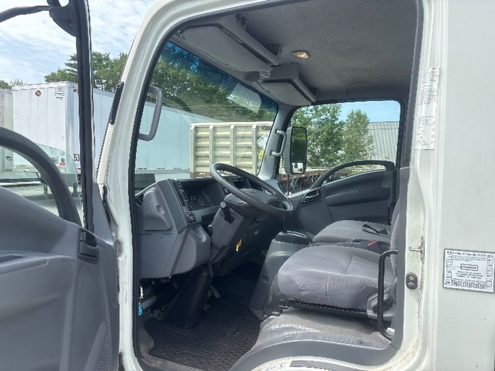 Light Duty Box Truck-Light and Medium Duty Trucks-Isuzu-2021-NPR EFI-Braintree-MA-156,075\n\t\tmiles-$ 28,500 - Image 15