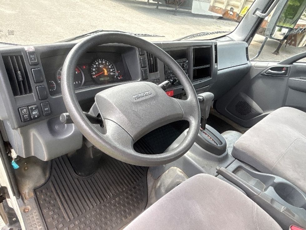 Light Duty Box Truck-Light and Medium Duty Trucks-Isuzu-2021-NPR EFI-Braintree-MA-156,075\n\t\tmiles-$ 28,500 - Image 16