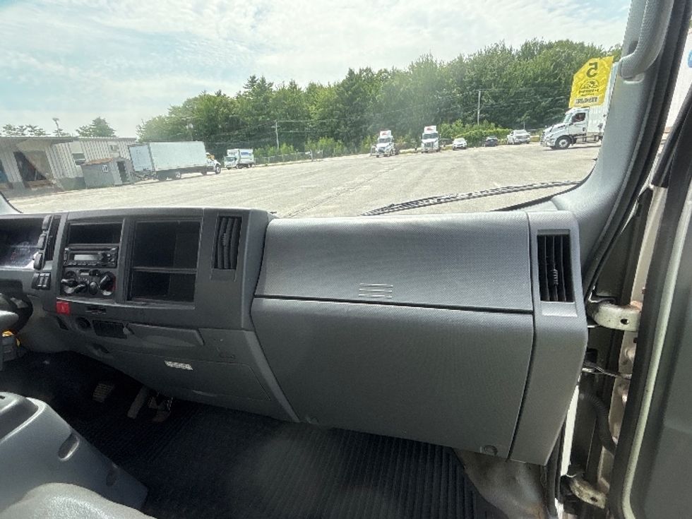 Light Duty Box Truck-Light and Medium Duty Trucks-Isuzu-2021-NPR EFI-Braintree-MA-156,075\n\t\tmiles-$ 28,500 - Image 20