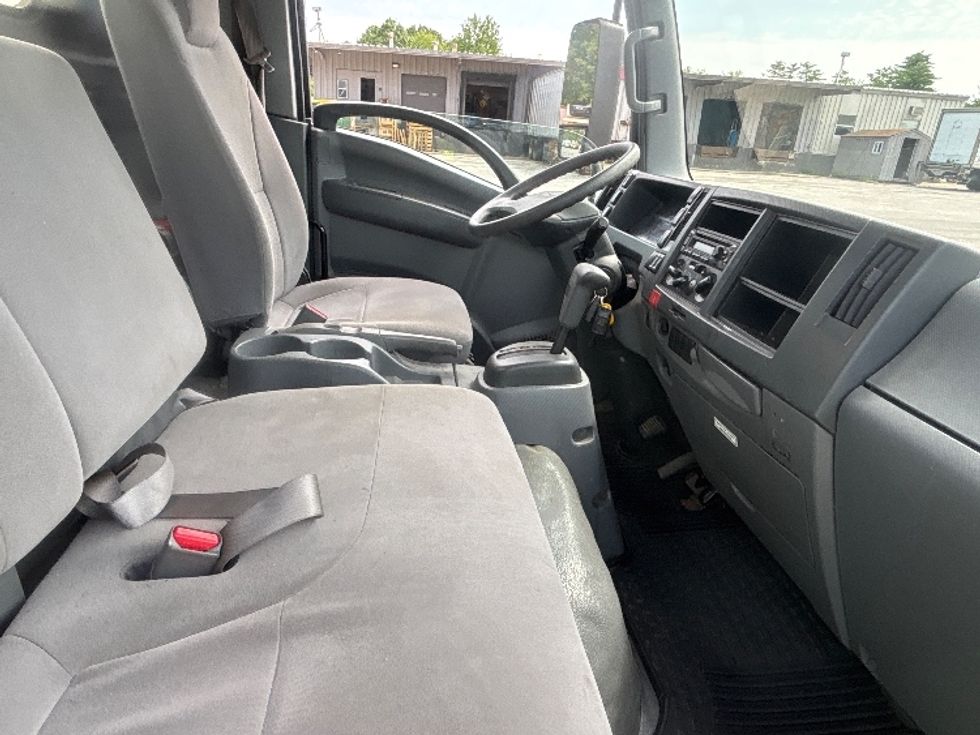 Light Duty Box Truck-Light and Medium Duty Trucks-Isuzu-2021-NPR EFI-Braintree-MA-156,075\n\t\tmiles-$ 28,500 - Image 21