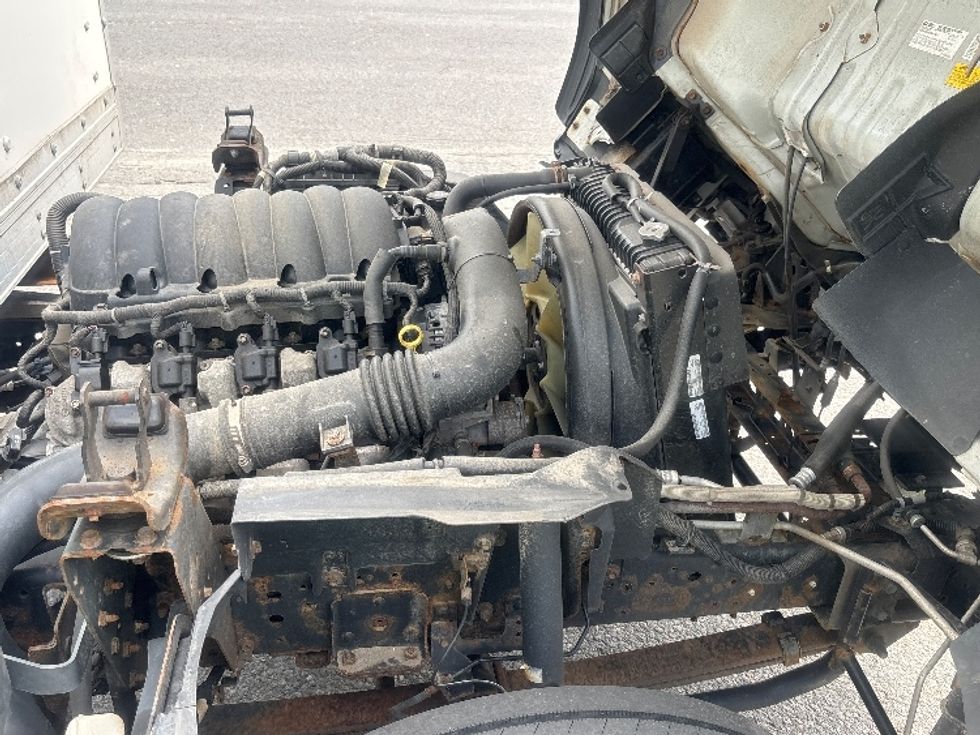Light Duty Box Truck-Light and Medium Duty Trucks-Isuzu-2021-NPR EFI-Braintree-MA-156,075\n\t\tmiles-$ 28,500 - Image 22