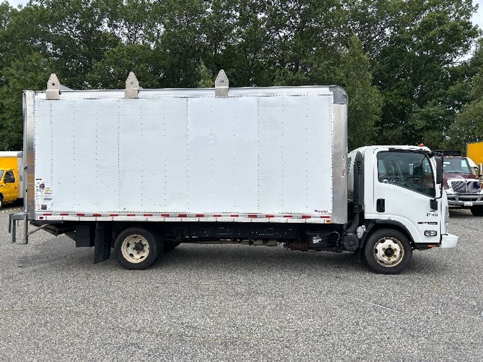 Light Duty Box Truck-Light and Medium Duty Trucks-Isuzu-2021-NPR EFI-Braintree-MA-75,517\n\t\tmiles-$ 40,500 - Image 15