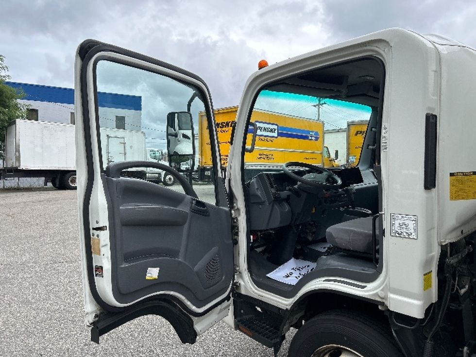 Light Duty Box Truck-Light and Medium Duty Trucks-Isuzu-2021-NPR EFI-Braintree-MA-75,517\n\t\tmiles-$ 40,500 - Image 16