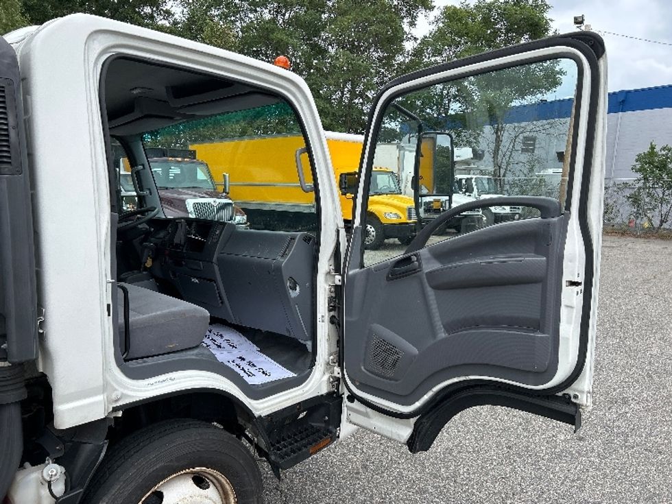 Light Duty Box Truck-Light and Medium Duty Trucks-Isuzu-2021-NPR EFI-Braintree-MA-75,517\n\t\tmiles-$ 40,500 - Image 20