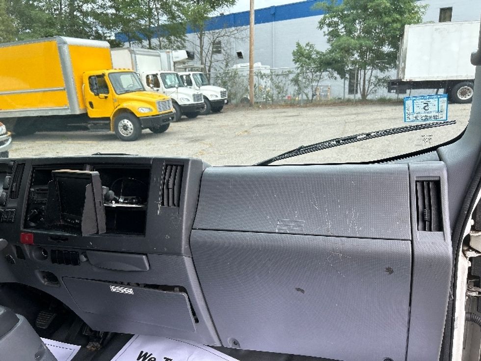 Light Duty Box Truck-Light and Medium Duty Trucks-Isuzu-2021-NPR EFI-Braintree-MA-75,517\n\t\tmiles-$ 40,500 - Image 21