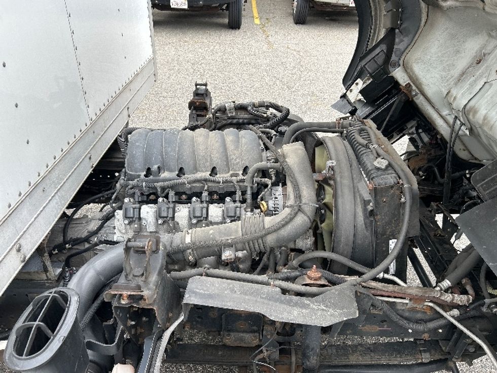 Light Duty Box Truck-Light and Medium Duty Trucks-Isuzu-2021-NPR EFI-Braintree-MA-75,517\n\t\tmiles-$ 40,500 - Image 23