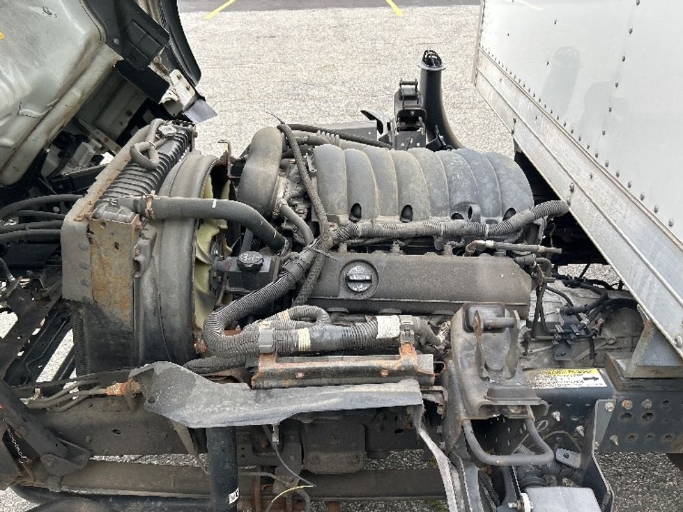 Light Duty Box Truck-Light and Medium Duty Trucks-Isuzu-2021-NPR EFI-Braintree-MA-75,517\n\t\tmiles-$ 40,500 - Image 24