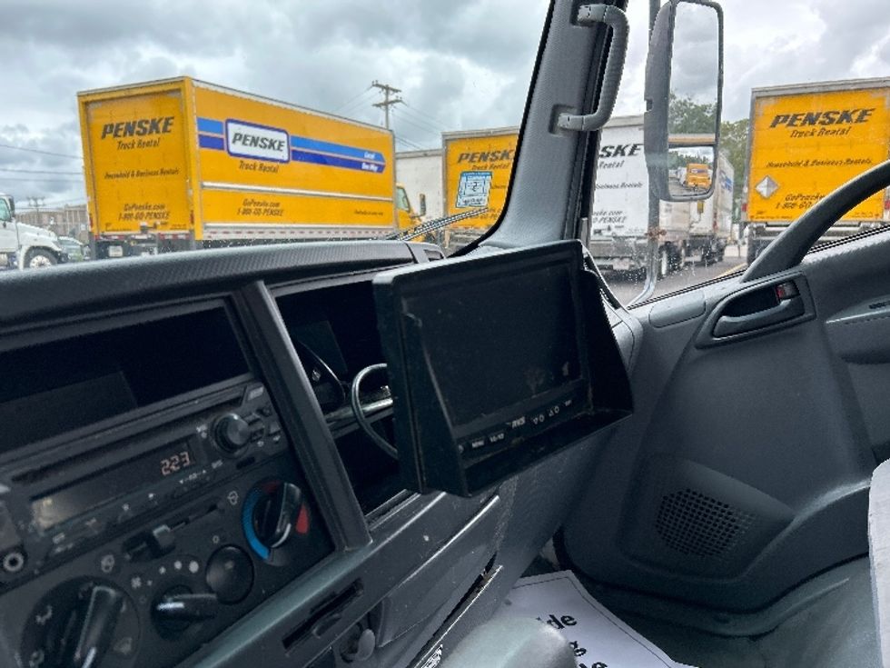 Light Duty Box Truck-Light and Medium Duty Trucks-Isuzu-2021-NPR EFI-Braintree-MA-75,517\n\t\tmiles-$ 40,500 - Image 25