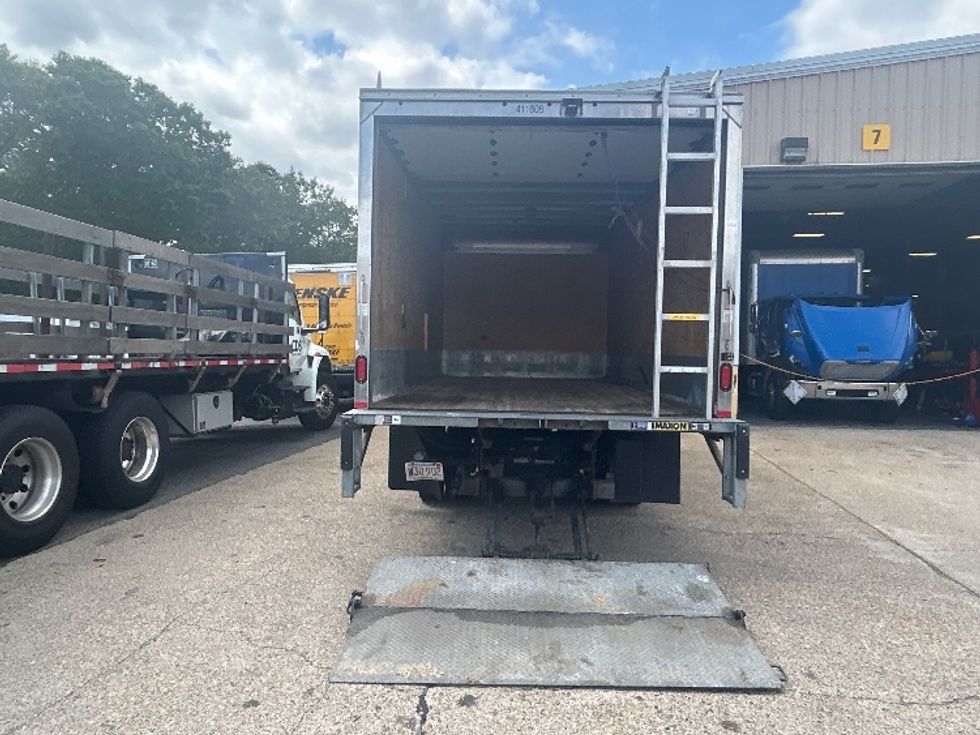 Light Duty Box Truck-Light and Medium Duty Trucks-Isuzu-2021-NPR EFI-Braintree-MA-75,517\n\t\tmiles-$ 40,500 - Image 9