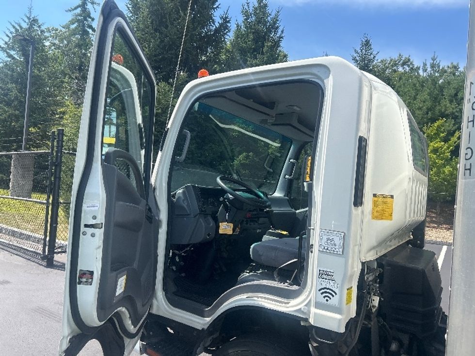 Light Duty Box Truck-Light and Medium Duty Trucks-Isuzu-2021-NPR EFI-Braintree-MA-85,557\n\t\tmiles-$ 44,750 - Image 16