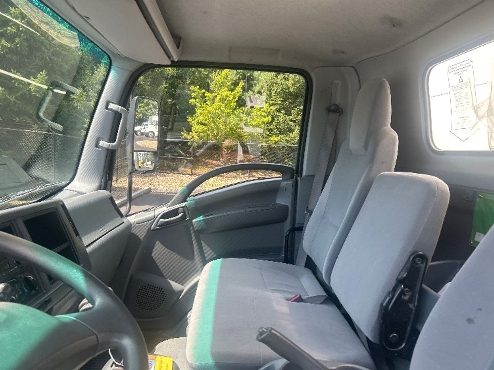 Light Duty Box Truck-Light and Medium Duty Trucks-Isuzu-2021-NPR EFI-Braintree-MA-85,557\n\t\tmiles-$ 44,750 - Image 19