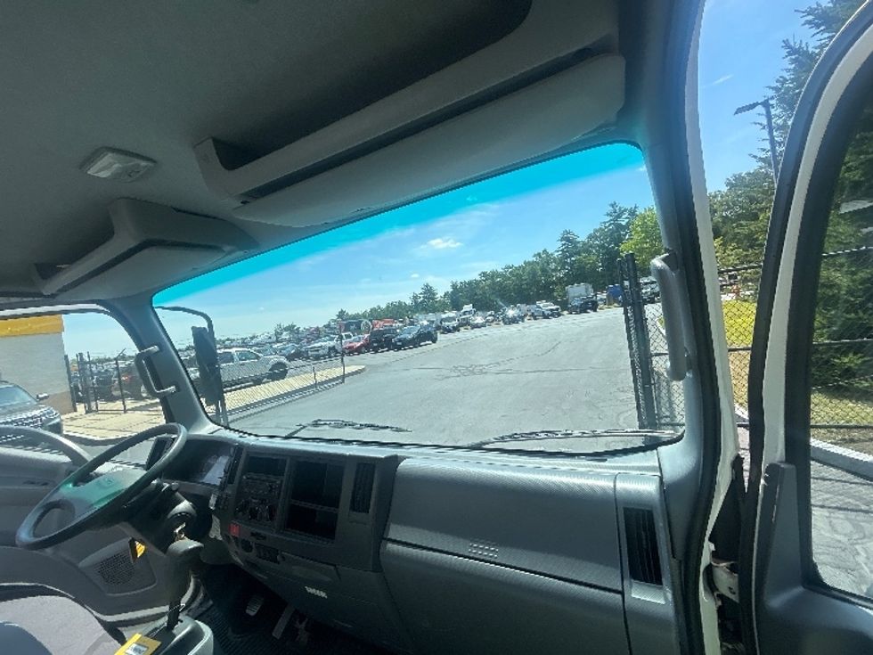 Light Duty Box Truck-Light and Medium Duty Trucks-Isuzu-2021-NPR EFI-Braintree-MA-85,557\n\t\tmiles-$ 44,750 - Image 21