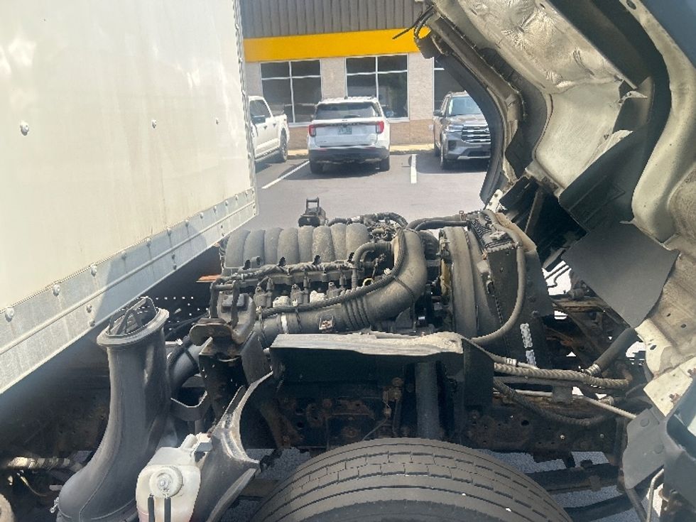 Light Duty Box Truck-Light and Medium Duty Trucks-Isuzu-2021-NPR EFI-Braintree-MA-85,557\n\t\tmiles-$ 44,750 - Image 23