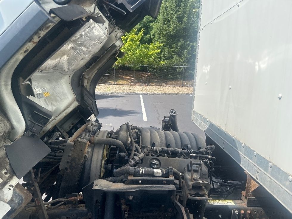 Light Duty Box Truck-Light and Medium Duty Trucks-Isuzu-2021-NPR EFI-Braintree-MA-85,557\n\t\tmiles-$ 44,750 - Image 24
