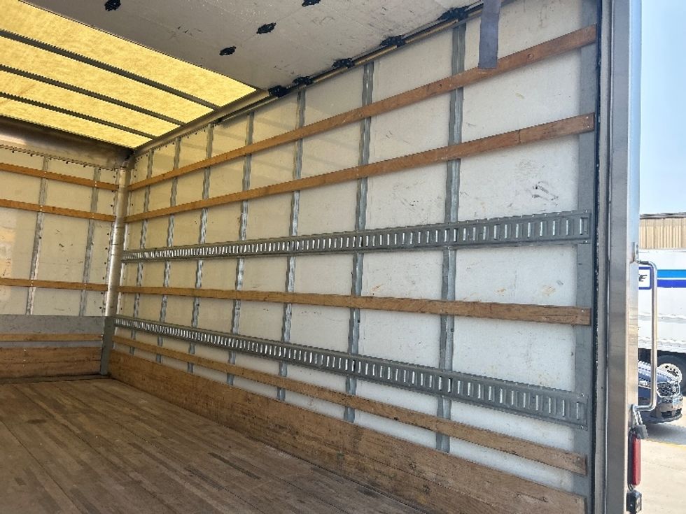 Light Duty Box Truck-Light and Medium Duty Trucks-Isuzu-2021-NPR EFI-Brooklyn Park-MN-104,778\n\t\tmiles-$ 38,750 - Image 12