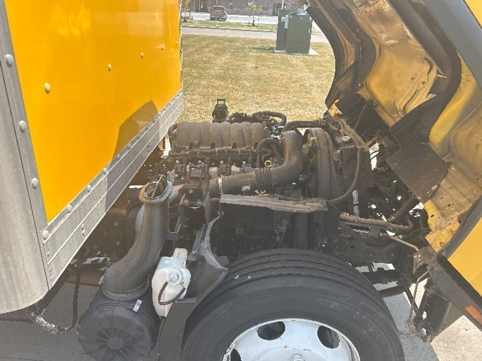 Light Duty Box Truck-Light and Medium Duty Trucks-Isuzu-2021-NPR EFI-Brooklyn Park-MN-104,778\n\t\tmiles-$ 38,750 - Image 23